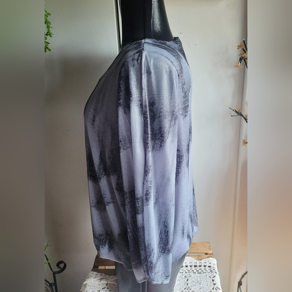 Laura Black and Grey Long Open Sleeve Top L - Picture 3 of 7